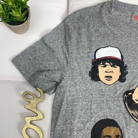 Stranger Things Graphic T Shirt Gray Medium - Picture 3 of 6